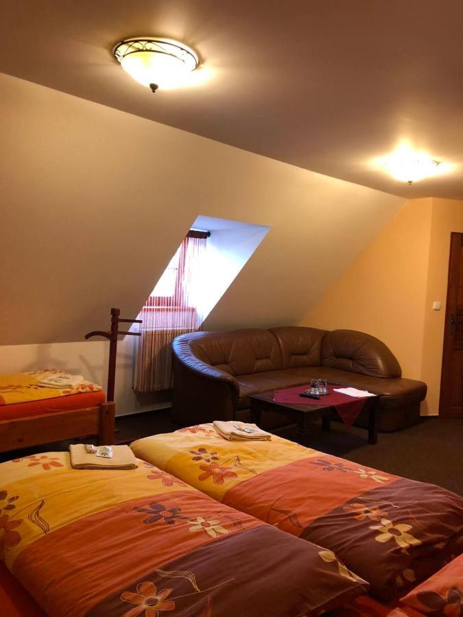 Penzion Kelt Hotel Zátor Kültér fotó